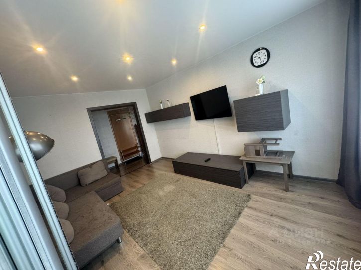 3-комн квартира ул 10 Августа, 56,  д. 56