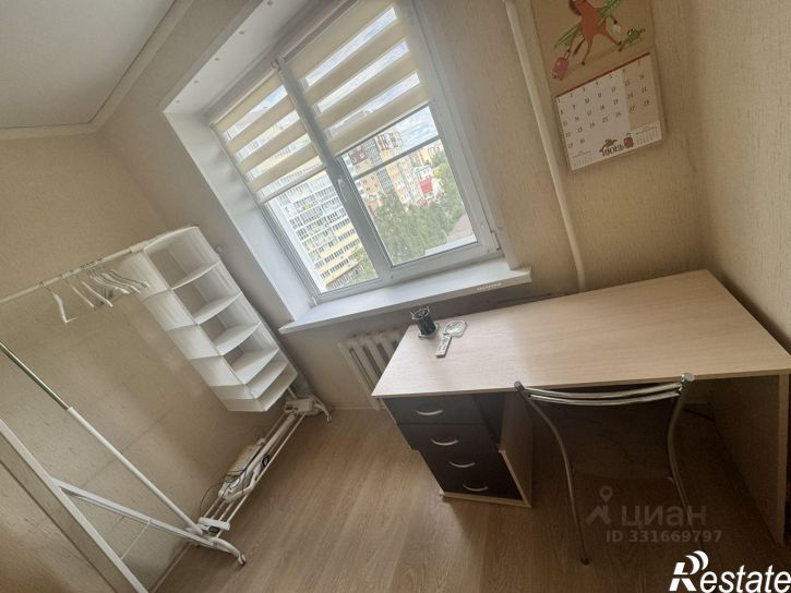 3-комн квартира ул 10 Августа, 56,  д. 56