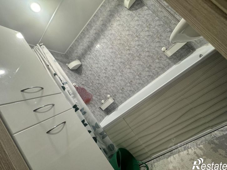 3-комн квартира ул 10 Августа, 56,  д. 56