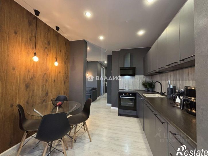 2-комн квартира ул 10 Августа, 85,  д. 85