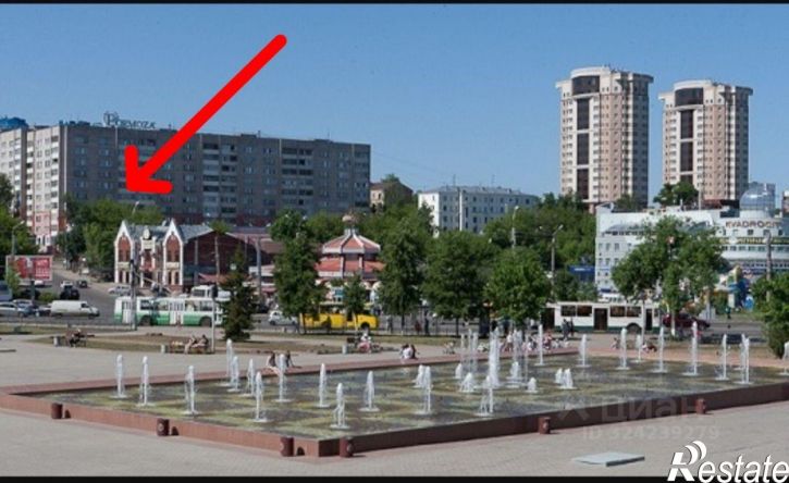 3-комн квартира ул Жарова, 8,  д. 8