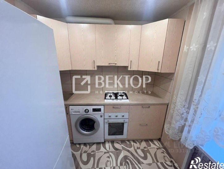 1-комн квартира ул Летчика Захарова, 27,  д. 27