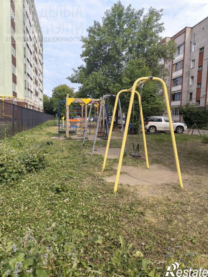 2-комн квартира Генерала Хлебникова ул, 7