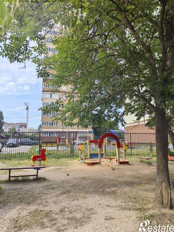 2-комн квартира Генерала Хлебникова ул, 7