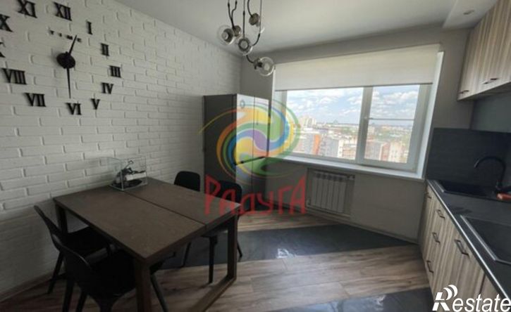 3-комн квартира ул Парижской Коммуны, 41,  д. 41
