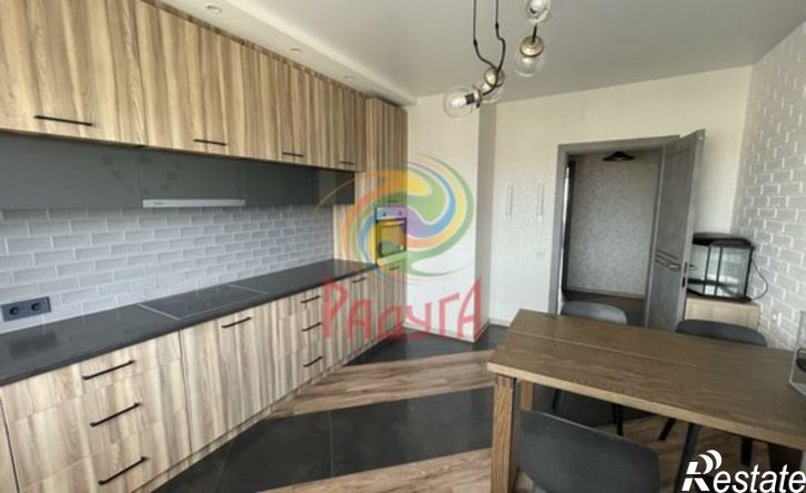 3-комн квартира ул Парижской Коммуны, 41,  д. 41