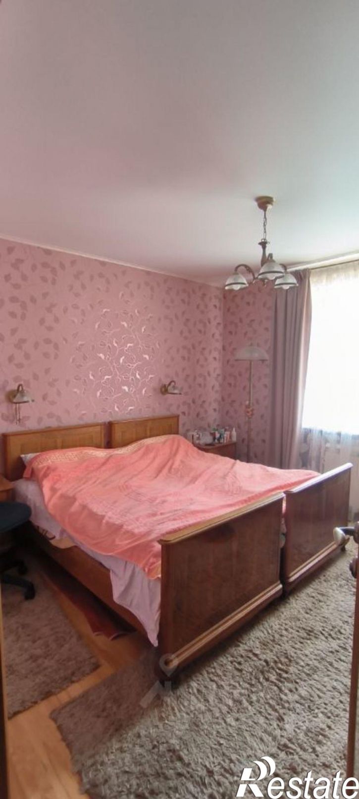 4-комн квартира ул Постышева, 42,  д. 42