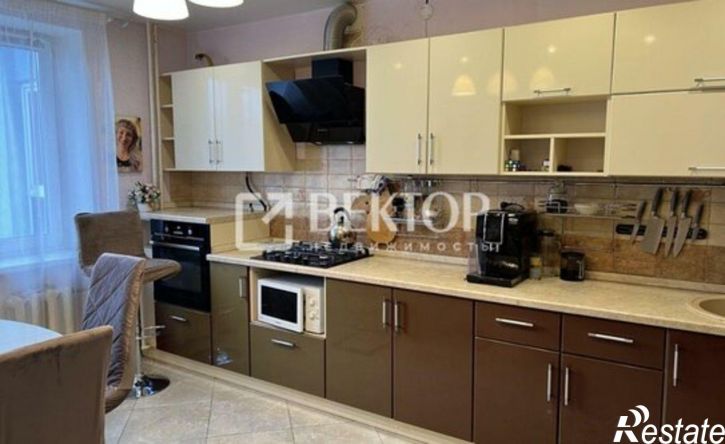 3-комн квартира ул Революционная, 20Б,  д. 20Б