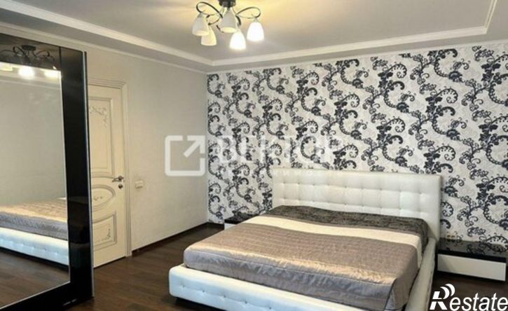 4-комн квартира ул Богдана Хмельницкого, 28,  д. 28