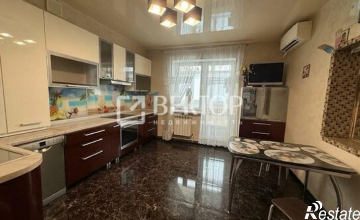 3-комн квартира ул Сакко, 37Б,  д. 37Б