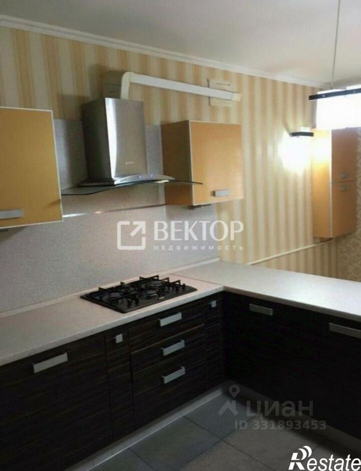 3-комн квартира Педагогический пер, 4,  д. 4