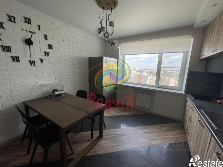 3-комн квартира ул Парижской Коммуны, 41,  д. 41