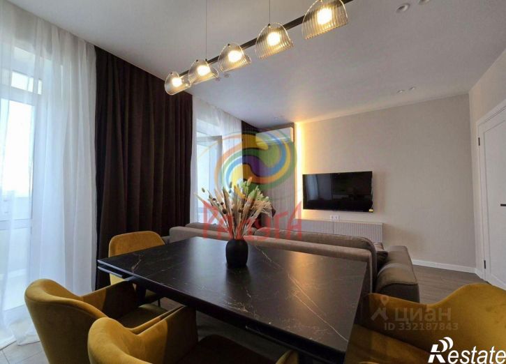 3-комн квартира ул Сарментовой, 11,  д. 11