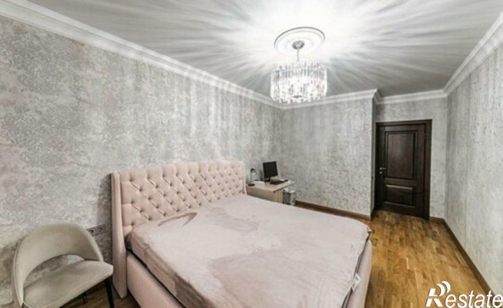 3-комн квартира ул Колотилова, 38,  д. 38