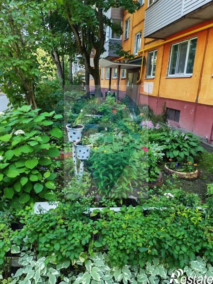 3-комн квартира Любимова ул, 22