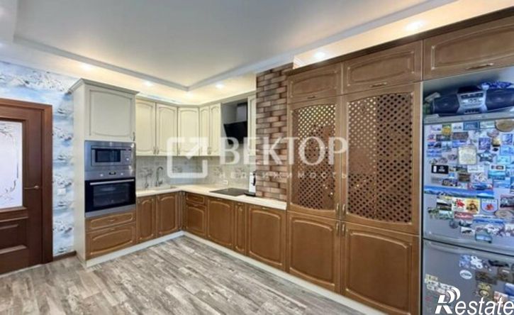 3-комн квартира ул Колотилова, 38,  д. 38