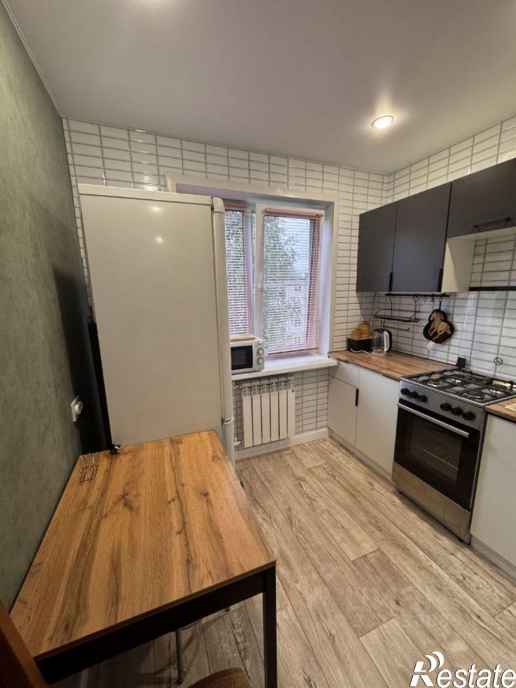 2-комн квартира пр-кт Строителей, 20,  д. 20