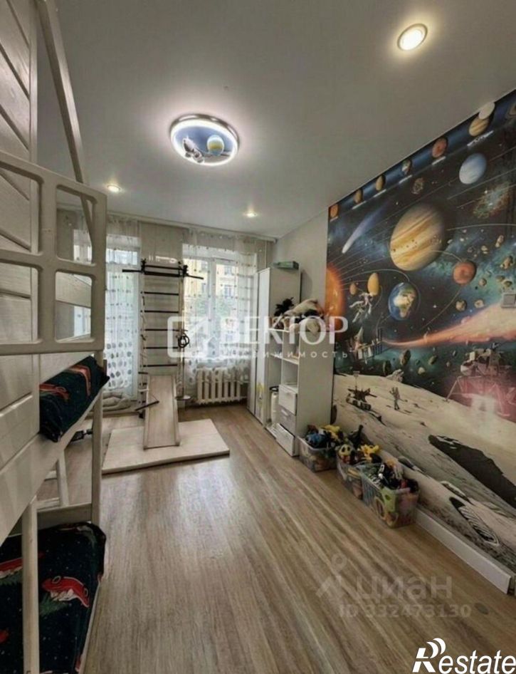 4-комн квартира ул Громобоя, 15,  д. 15