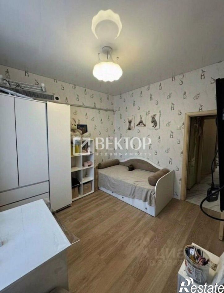 4-комн квартира ул Громобоя, 15,  д. 15