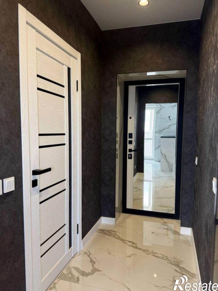 1-комн квартира Парижской Коммуны ул, 55