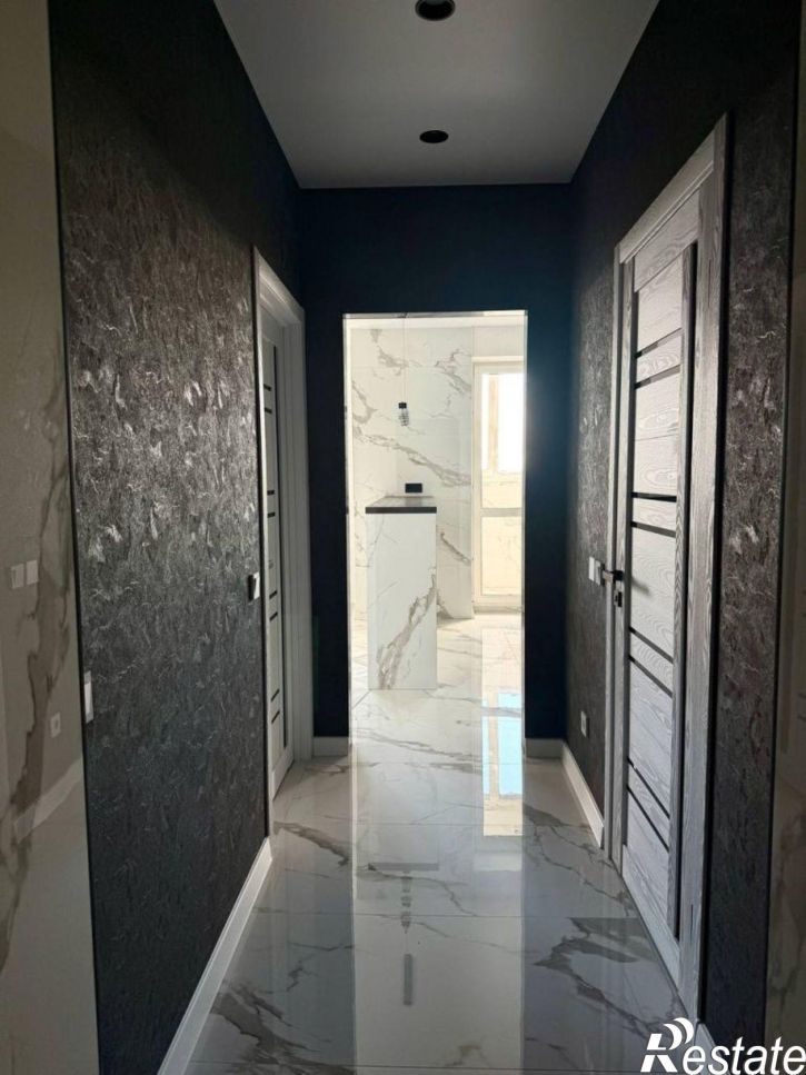 1-комн квартира Парижской Коммуны ул, 55