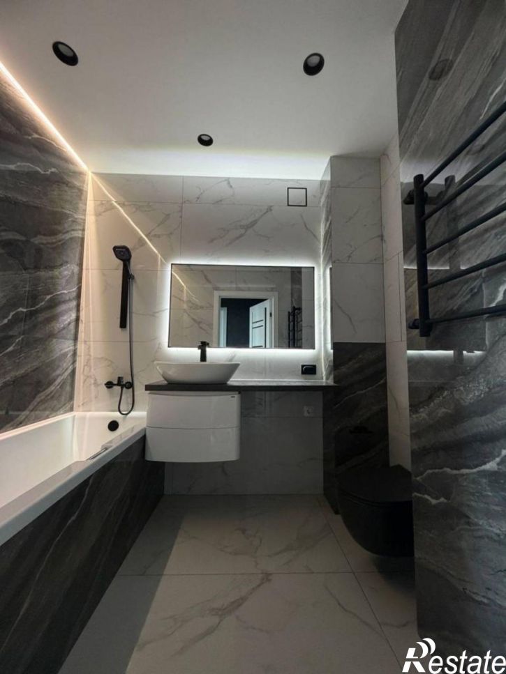 1-комн квартира Парижской Коммуны ул, 55
