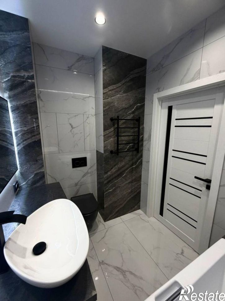 1-комн квартира Парижской Коммуны ул, 55
