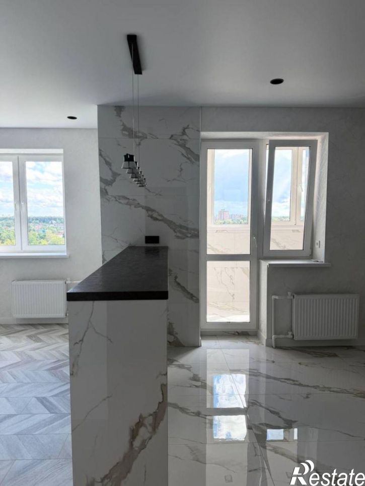 1-комн квартира Парижской Коммуны ул, 55
