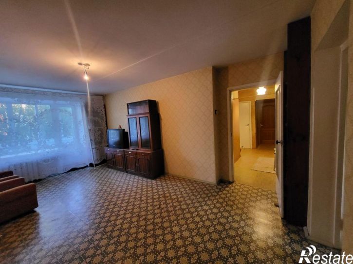 3-комн квартира Велижская ул, 70