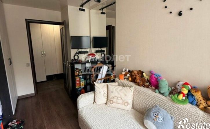 3-комн квартира ул Парижской Коммуны, 5Б,  д. 5Б