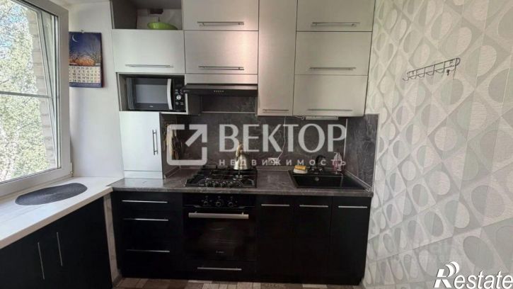 3-комн квартира ул Полка "Нормандия-Неман", 91,  д. 91