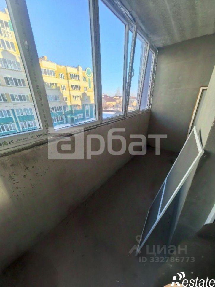 3-комн квартира мкр Самоцветы, д 12
