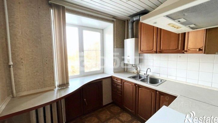3-комн квартира мкр 30, д 2
