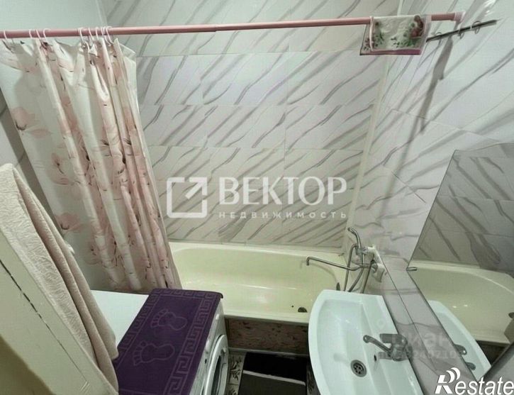 2-комн квартира ул Пятой Ударной Армии, 4,  д. 4