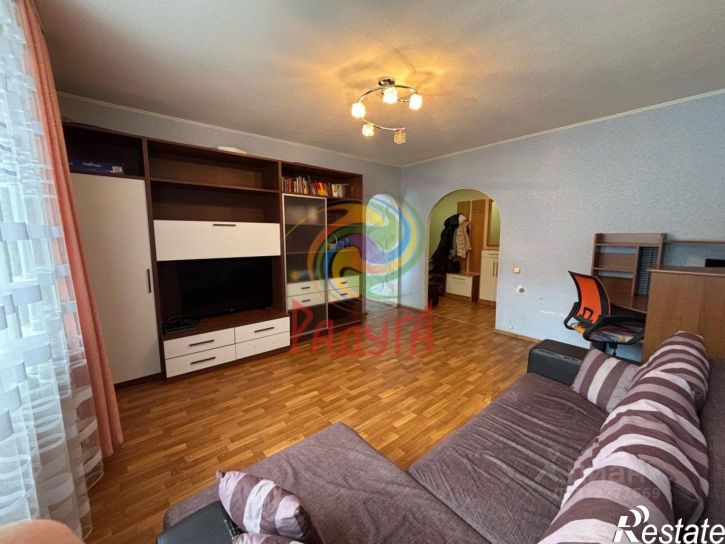 3-комн квартира ул Жарова, 8,  д. 8