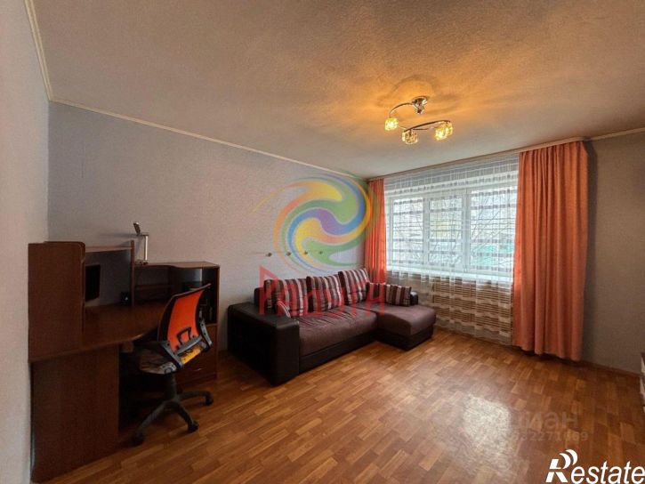 3-комн квартира ул Жарова, 8,  д. 8