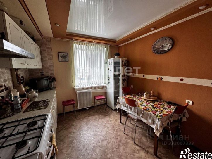 3-комн квартира ул Революционная, 8,  д. 8