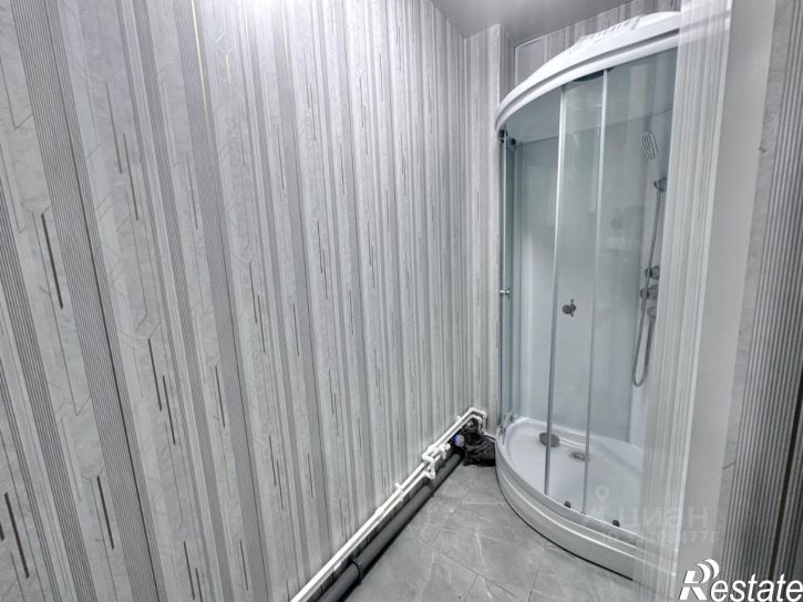 4-комн квартира ул Красных Зорь, 1,  д. 1