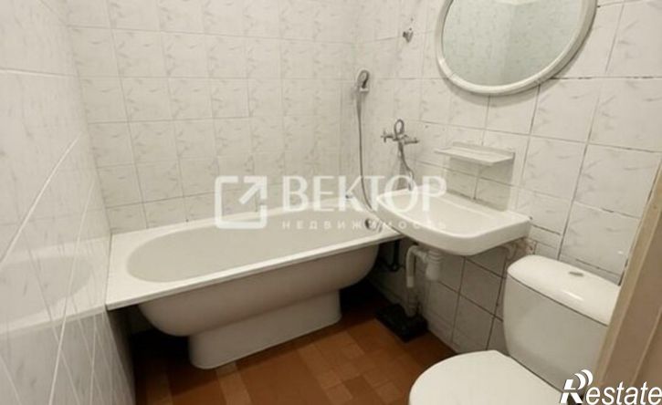 2-комн квартира пр-кт Строителей, 20,  д. 20