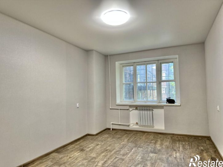 4-комн квартира ул Красных Зорь, 1,  д. 1