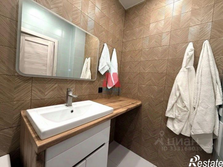 2-комн квартира мкр Самоцветы, д 4