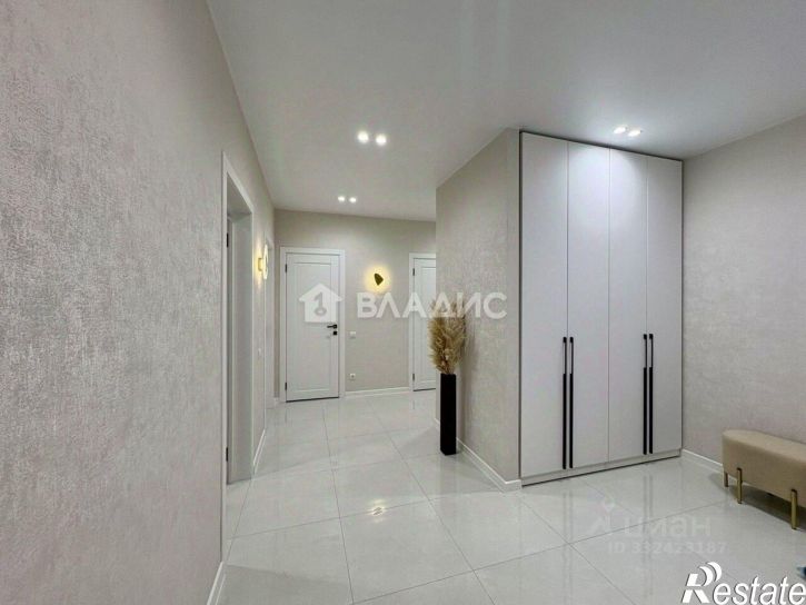 3-комн квартира ул Сарментовой, 13,  д. 13