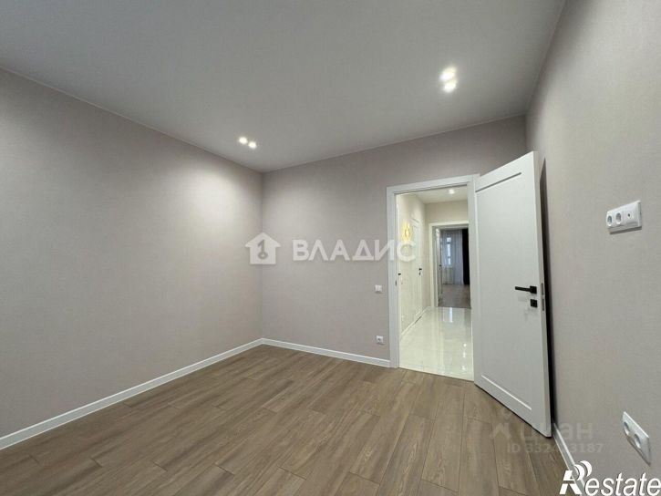 3-комн квартира ул Сарментовой, 13,  д. 13