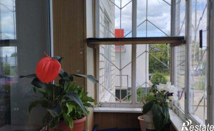 3-комн квартира ул Каравайковой, 50,  д. 50