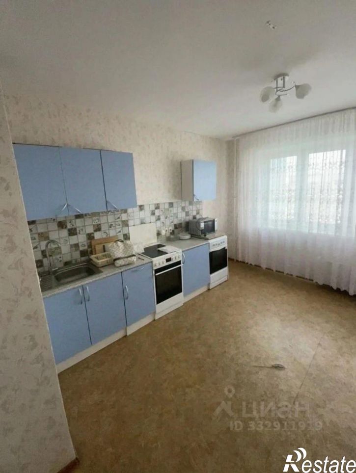 3-комн квартира микрорайон Рождественский, 2