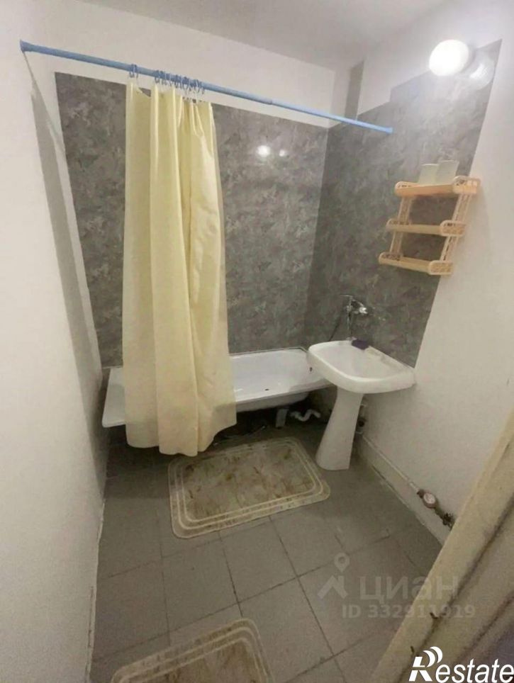3-комн квартира микрорайон Рождественский, 2