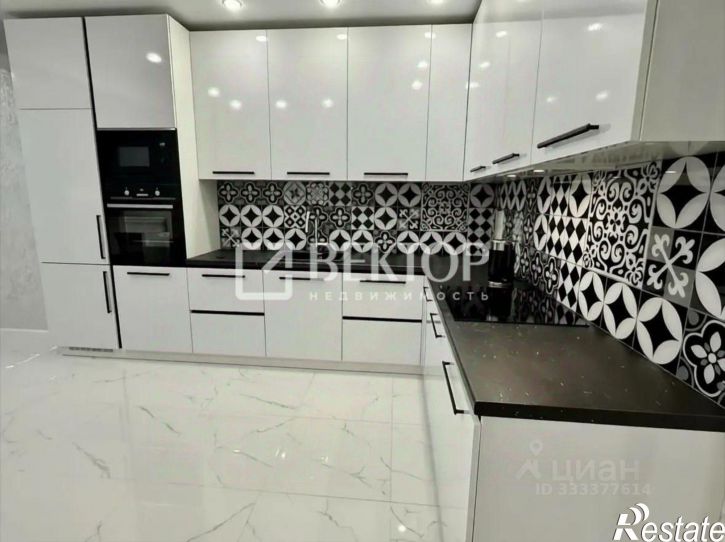 3-комн квартира ул Ермака, 10,  д. 10