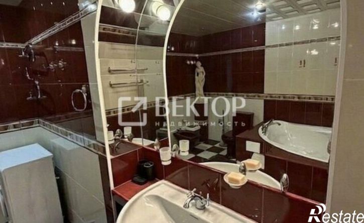 5-комн квартира ул 1-я Водопроводная, 2А,  д. 2А