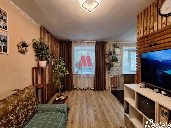 3-комн квартира Суворова ул., д.40