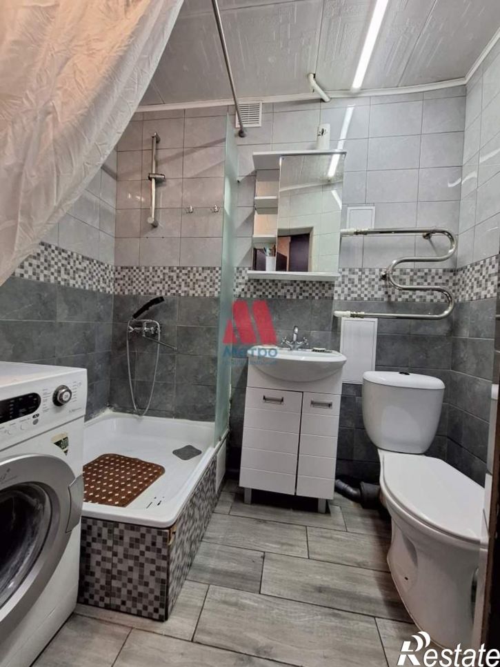 3-комн квартира Суворова ул., д.40